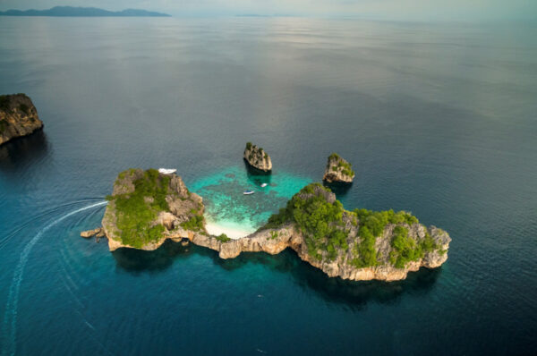  Booking.com เผย ‘กระบี่’ คว้าอันดับสุดยอดเมืองต้อนรับนักท่องเที่ยวดีที่สุด การันตีจากกว่า 1.8 ล้านรีวิวของผู้เข้าพักในไทย