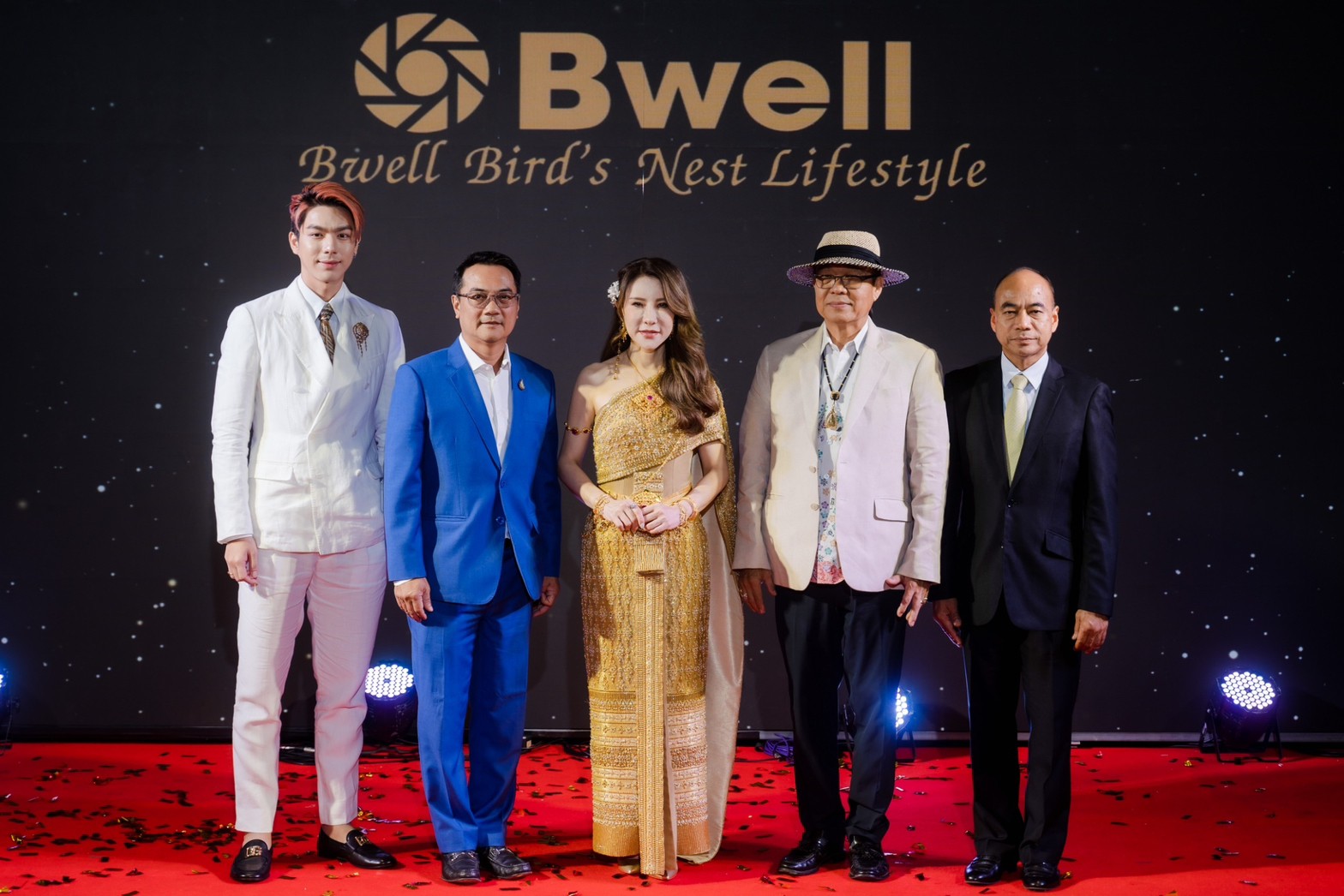  Bwell เครื่องดื่มรังนกแท้ เปิดตัว ‘Bwell Bird’s nest Lifestyle’ คาเฟ่รังนกแห่งแรกของไทย สาขา Iconsiam ตอบโจทย์ไลฟ์สไตล์คนรุ่นใหม่และนักท่องเที่ยว