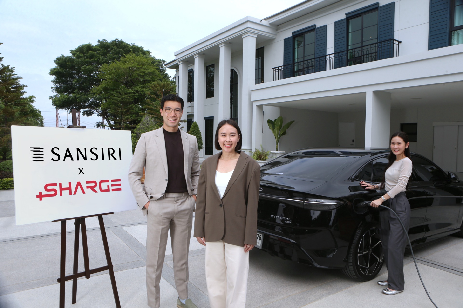  แสนสิริ–SHARGE ขยายเกม EV Charger รับบ้านยุคราคาพลังงานผันผวน ดันโครงสร้างชาร์จไฟแตะ 2,500 หลังในปี 2569